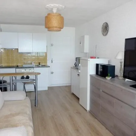 Renove 50m De La Avec Parking, 4 Pers, - Fr-1-782-29 Apartament *