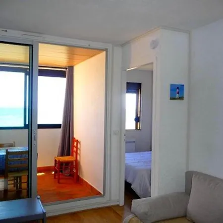 Renove 50m De La Avec Parking, 4 Pers, - Fr-1-782-29 *