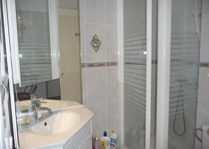 Renove 50m De La Avec Parking, 4 Pers, - Fr-1-782-29 아파트