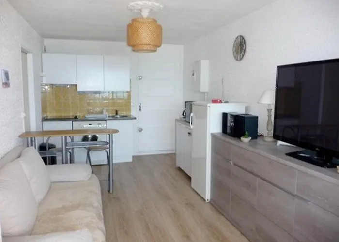 Renove 50m De La Avec Parking, 4 Pers, - Fr-1-782-29 아파트 *