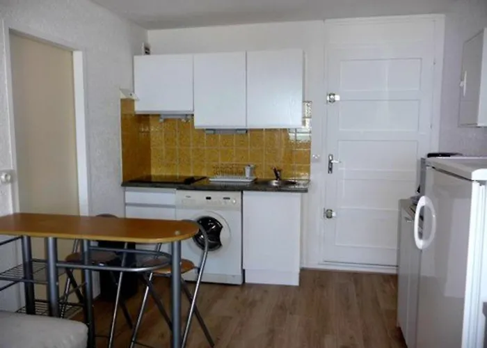 Renove 50m De La Avec Parking, 4 Pers, - Fr-1-782-29 아파트 르발카레스