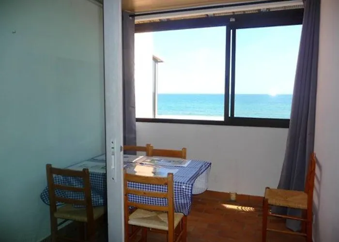 아파트 Renove 50m De La Avec Parking, 4 Pers, - Fr-1-782-29 르발카레스