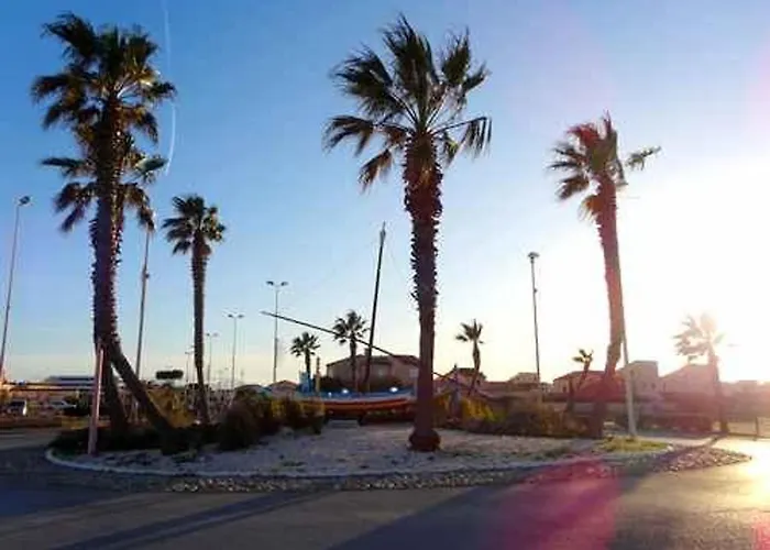 Renove 50m De La Avec Parking, 4 Pers, - Fr-1-782-29 *