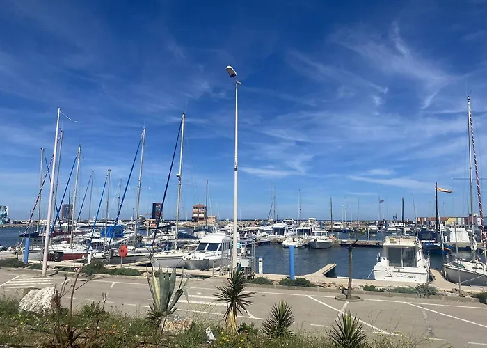 Renove 50m De La Avec Parking, 4 Pers, - Fr-1-782-29 아파트 르발카레스
